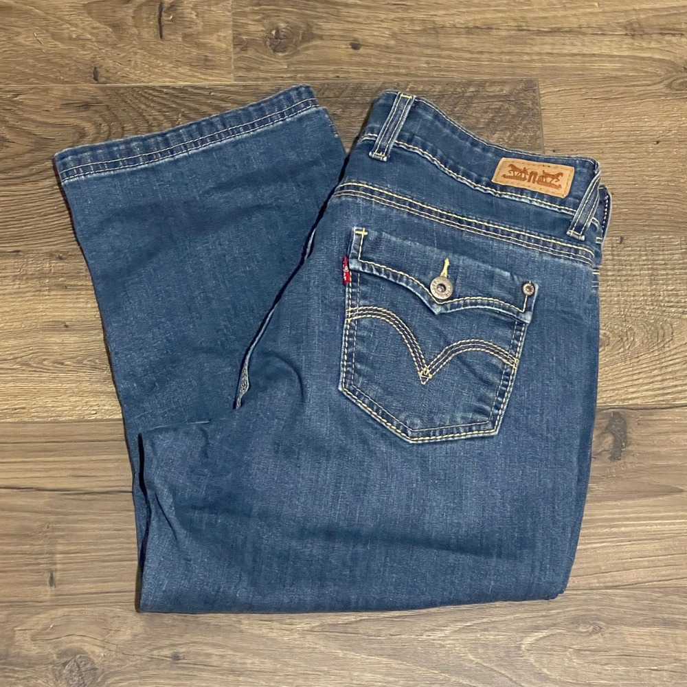 Levis‎ Womens Size 10 Medium Wash Double Button Flap Pocket Capri Jeans W30